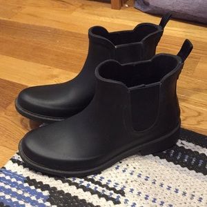 Madewell Black Rubber Chelsea Rain Boots